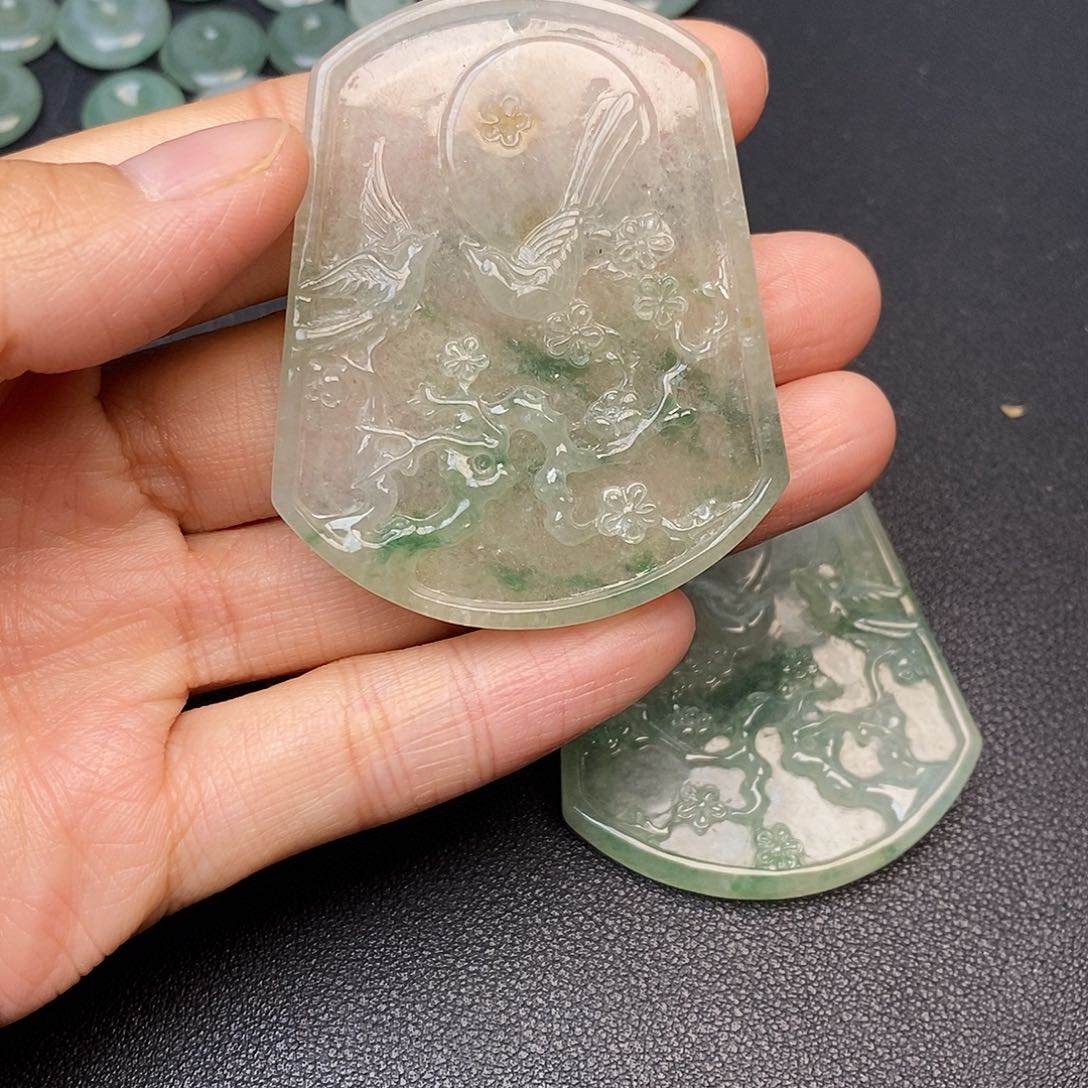 翡翠颈饰未镶嵌没****呀翡翠