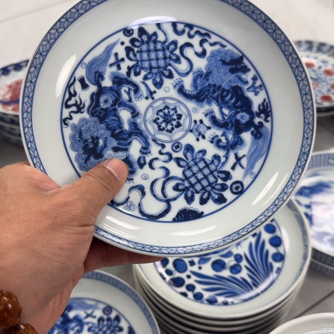 摆件青花狮子大壶承