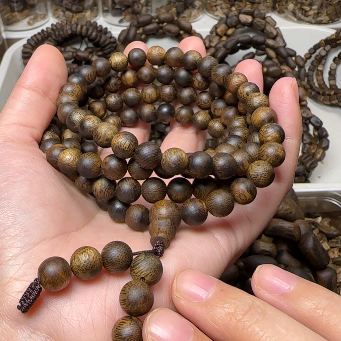 笑***笑沉香手串多圈0.8规格28.5克张勺子