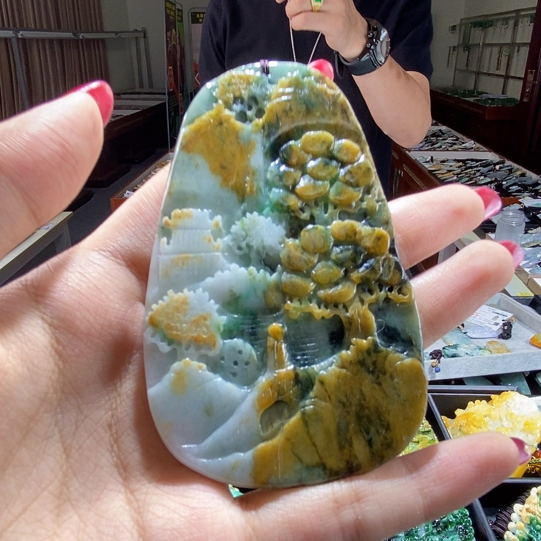 翡翠未镶嵌颈饰翡翠