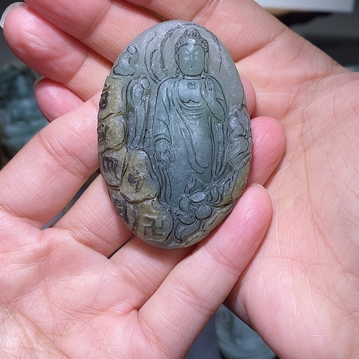 定制翡翠未镶嵌佛牌修光15天