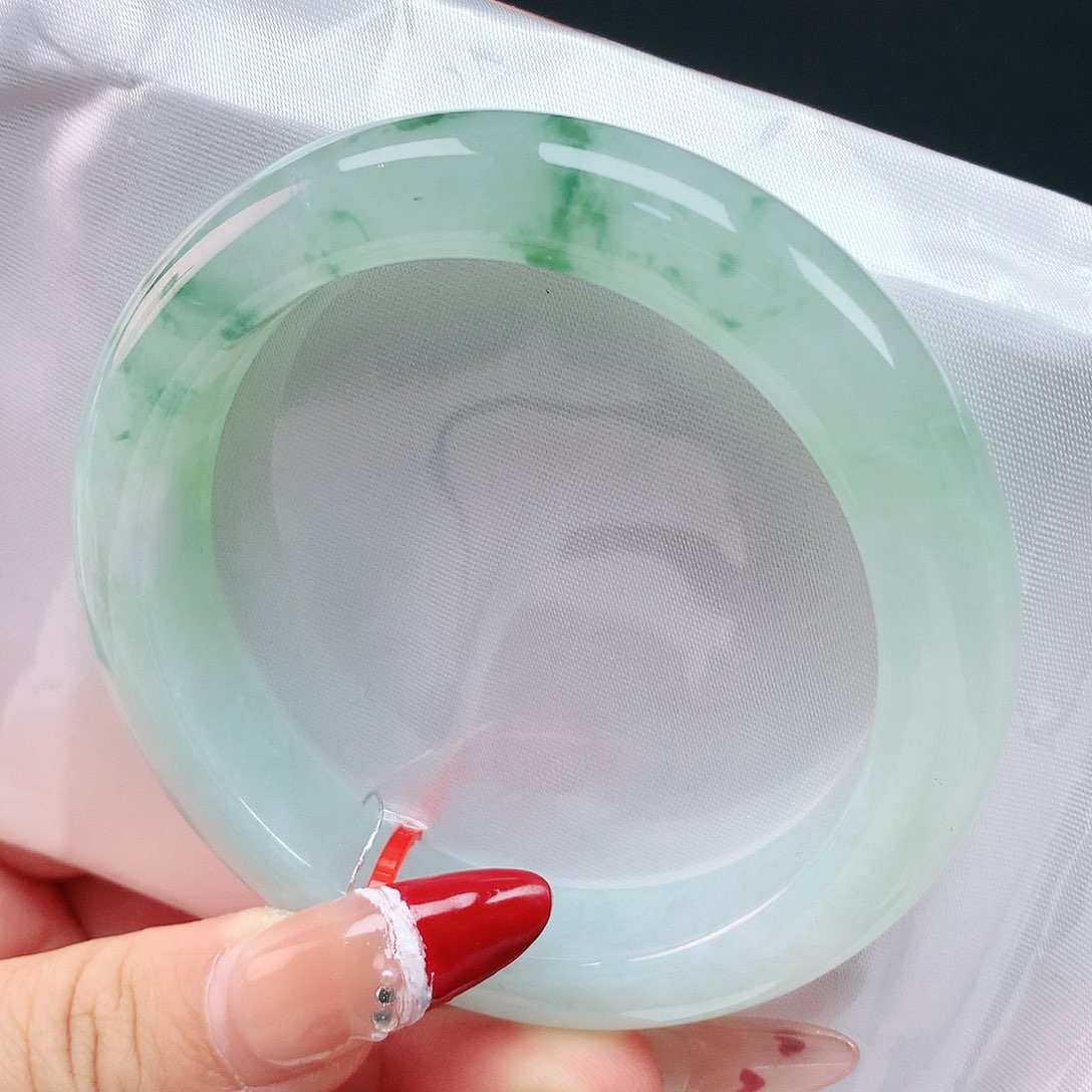 翡翠手镯未镶嵌57圈