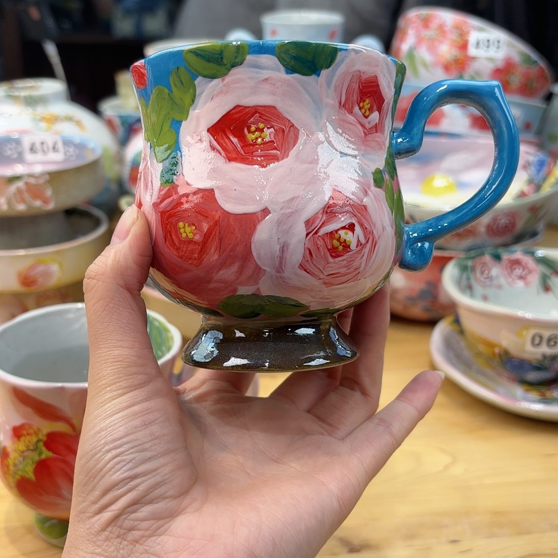 瓷片兔兔盖茨。兔兔好