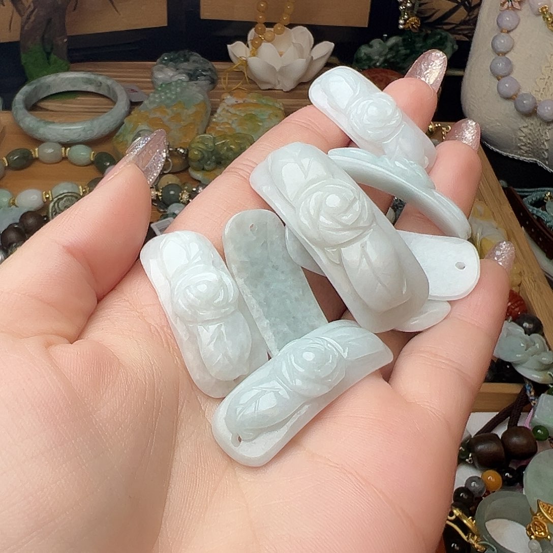 翡翠吊坠(赠链)未镶嵌多样性