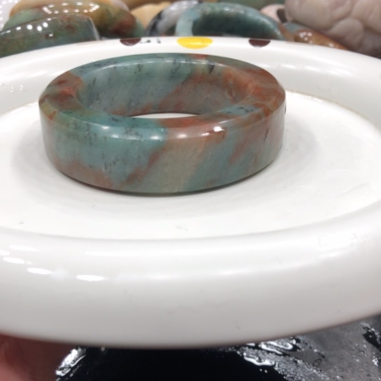 未镶嵌石英质玉珠宝半成品z****n