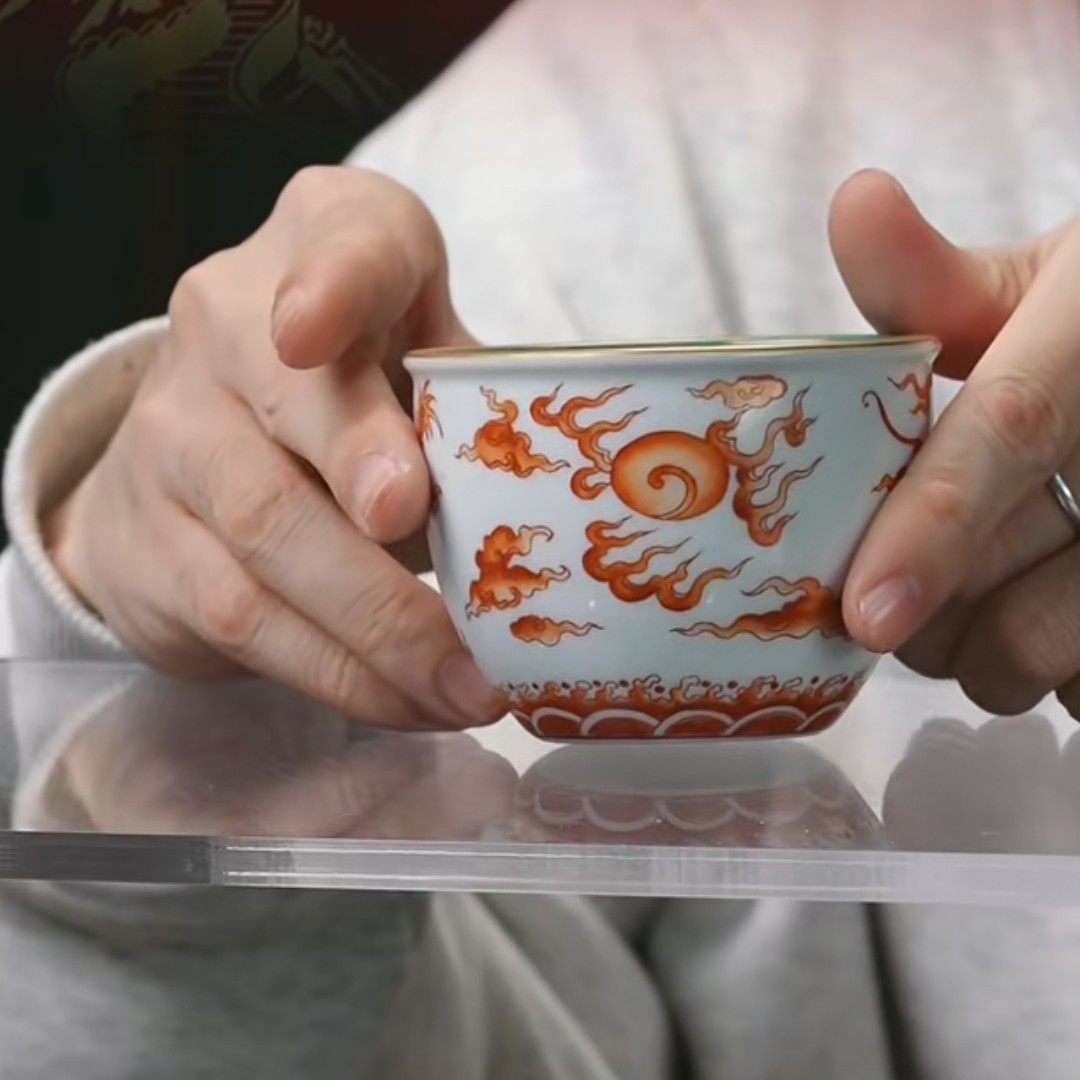 D内松石绿地外矾红彩云龙戏珠纹案头缸