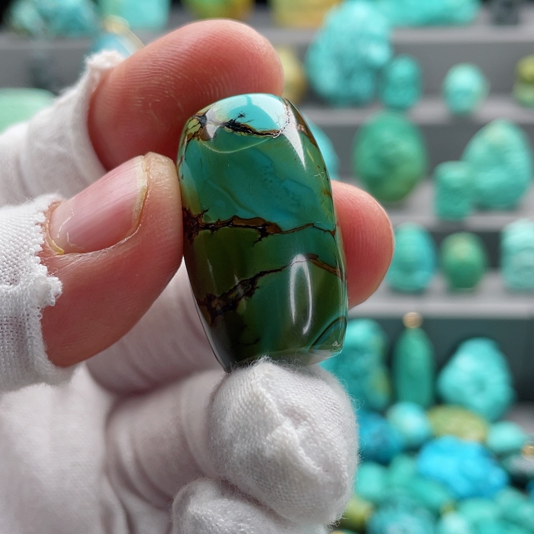 绿松石颈饰未镶嵌