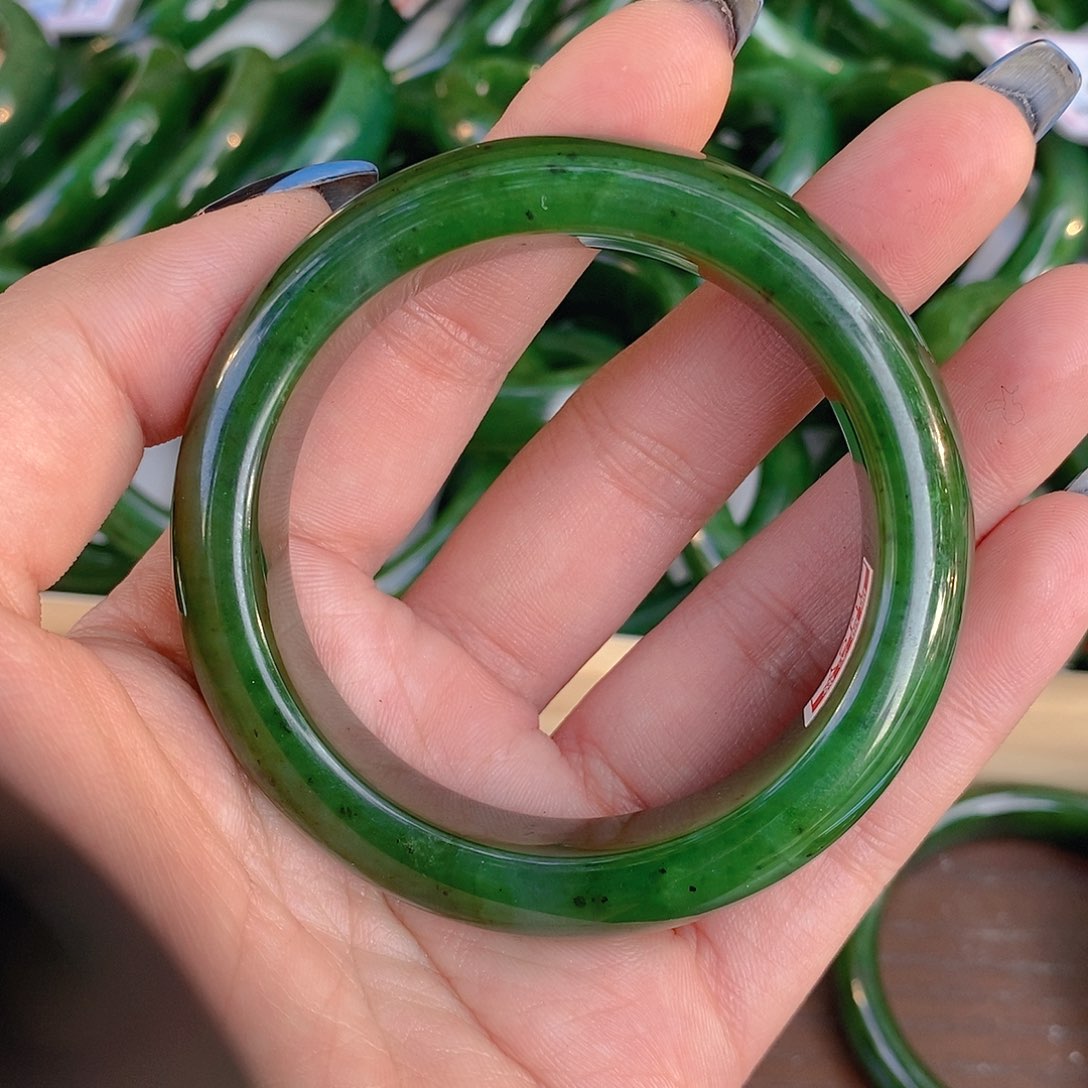 G***W和田玉（碧玉）未镶嵌手链