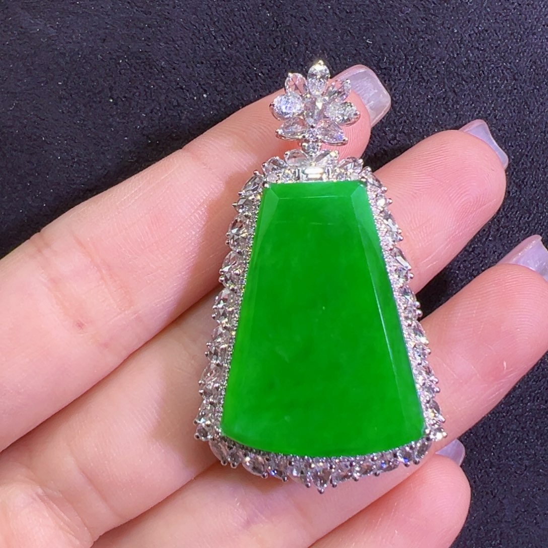 翡翠18K金镶嵌吊坠(不含链)吊坠