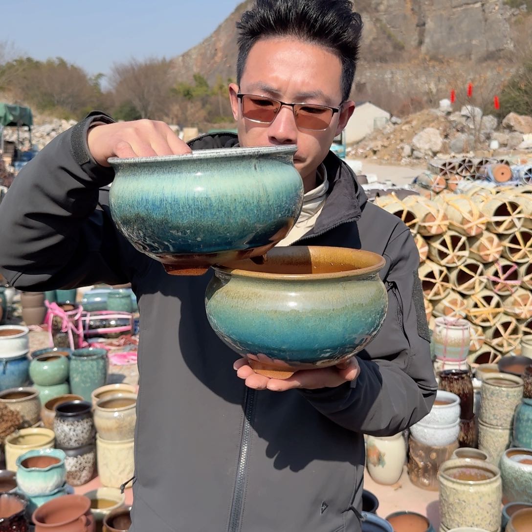 紫砂花盆口20高12.5（两个拼袁