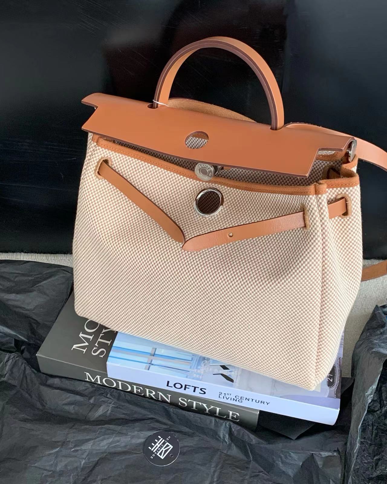 95新 Hermes/爱马仕 米拼金棕银扣华夫格herbag31 17307851