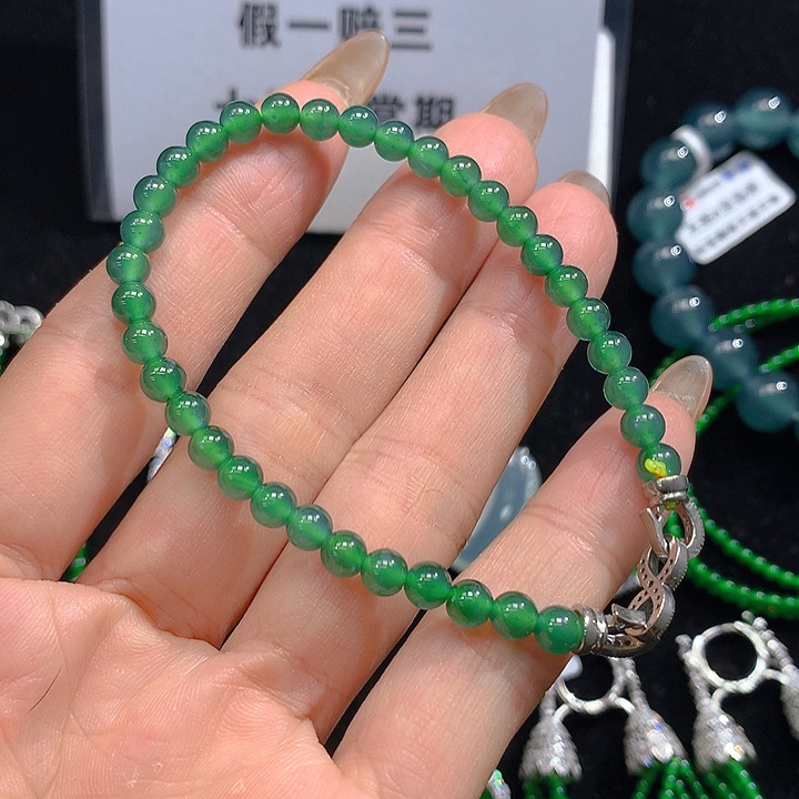 翡翠手链未镶嵌，