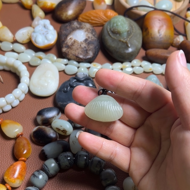 和田玉未镶嵌珠宝奇石