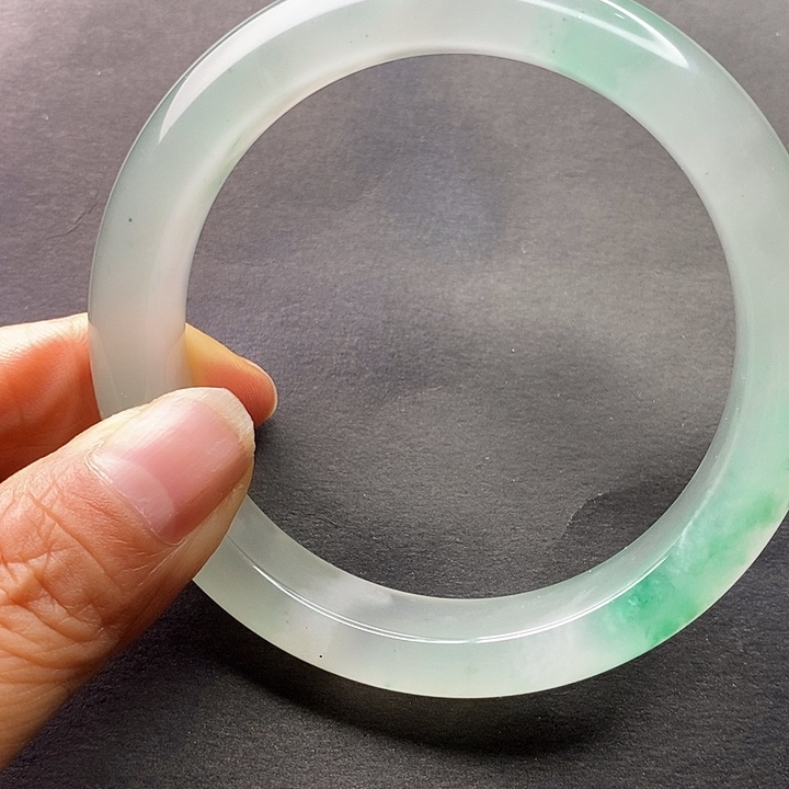 石英质玉（非洲翠）手镯未镶嵌沁*骁