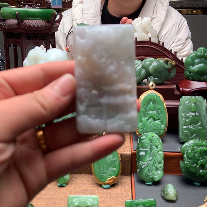 翡翠挂件未镶嵌a货翡翠