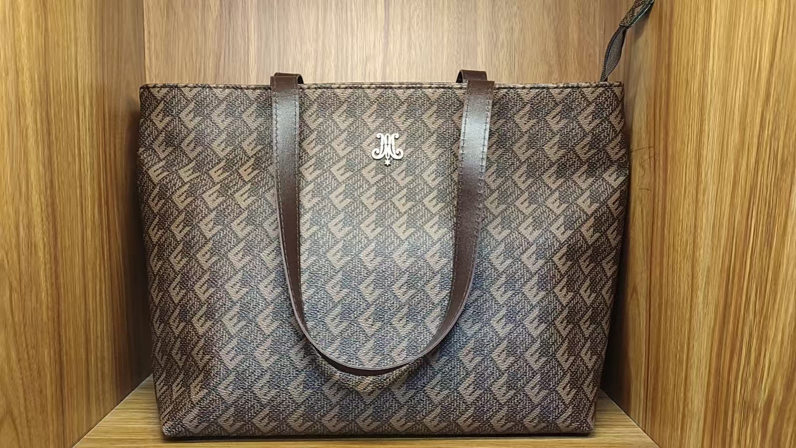 【孤品】2025新款主播补贴福利手提单肩斜挎包