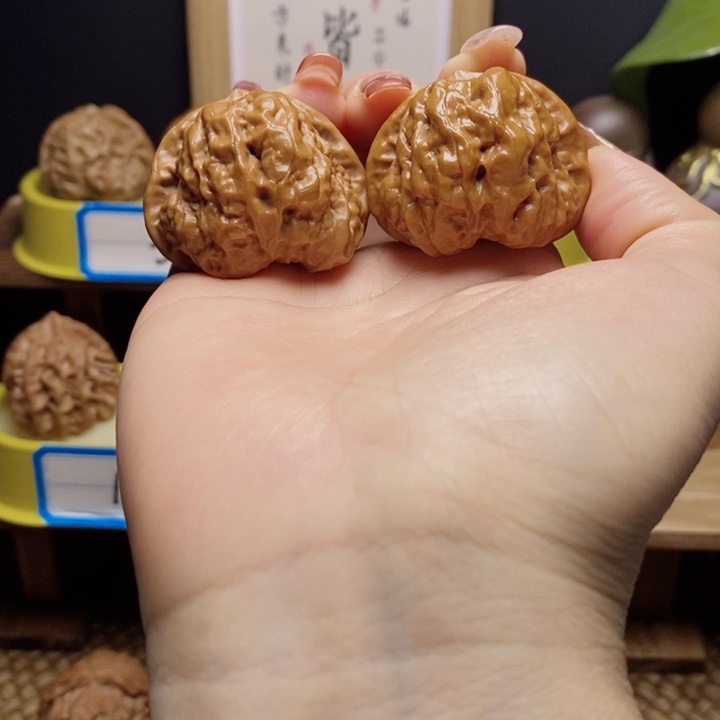 文玩核桃把件蛤蟆头