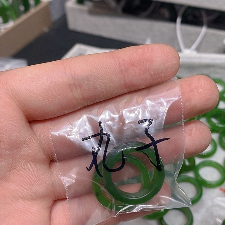 ༺***༻和田玉（碧玉）未镶嵌戒圈