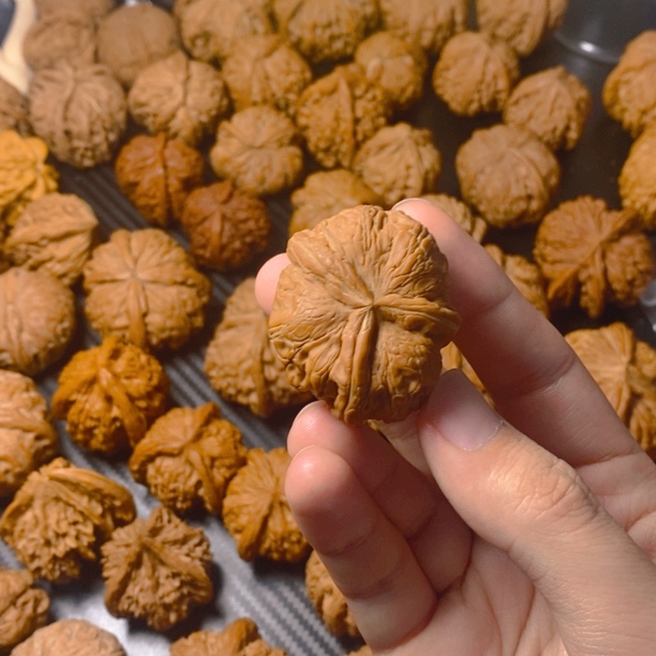 文玩核桃把件元宝