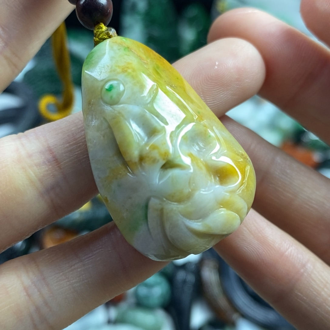 翡翠颈饰未镶嵌吊坠