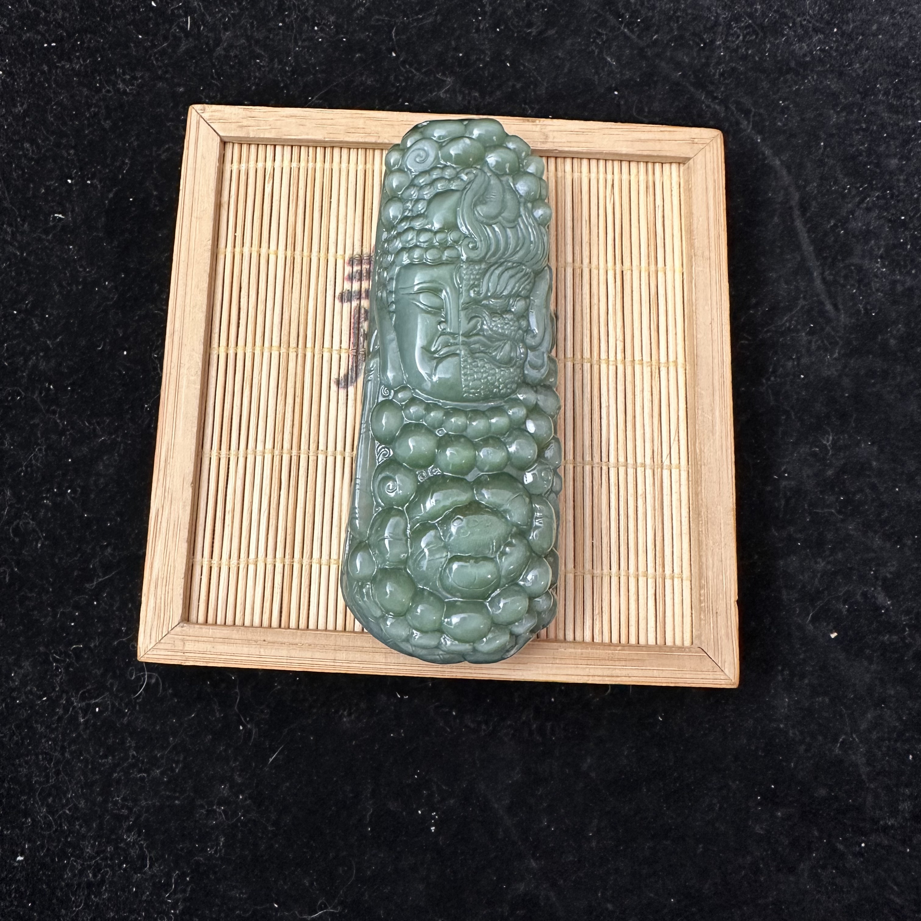 和田玉碧玉一念之间手把件1111