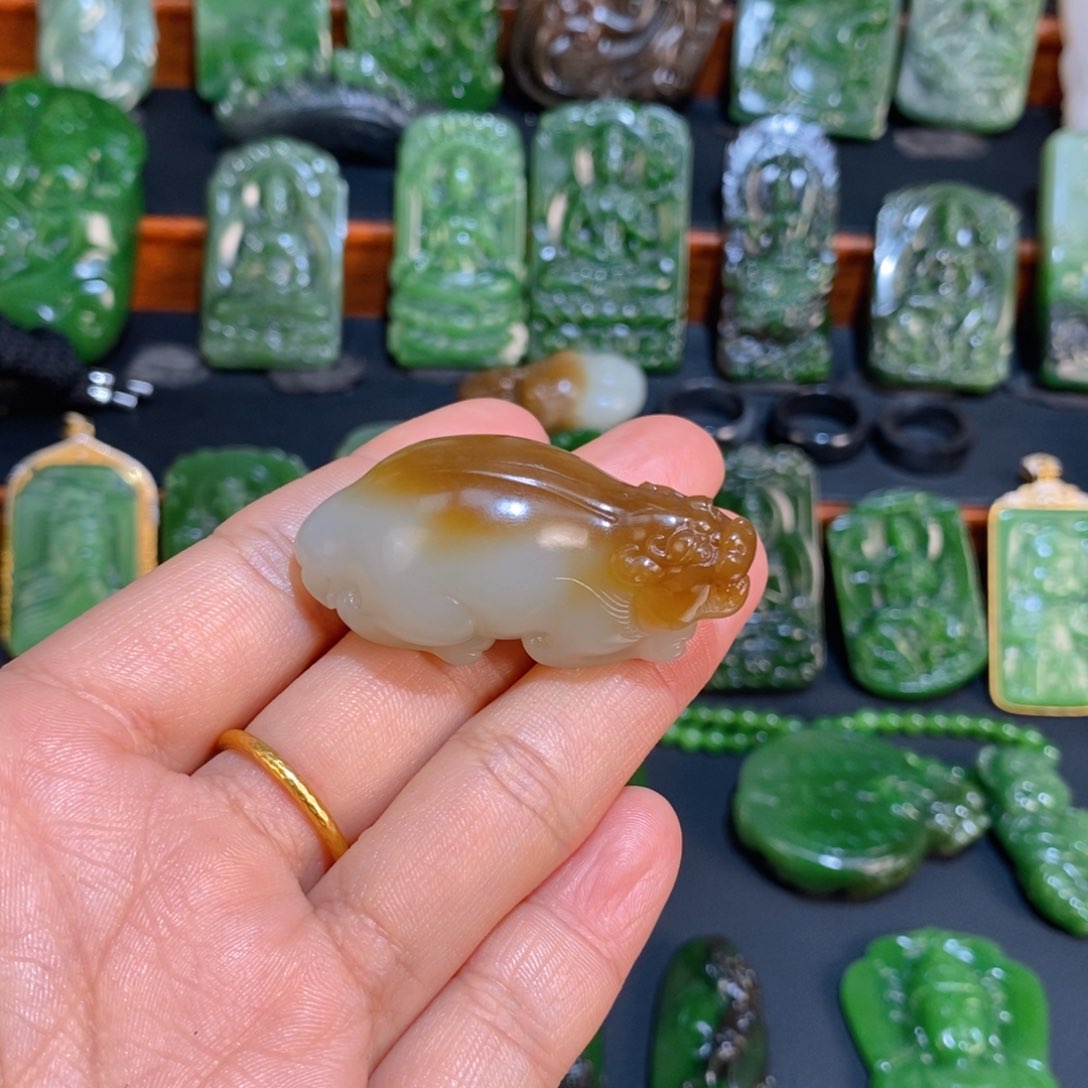 和田玉颈饰未镶嵌莪****宝