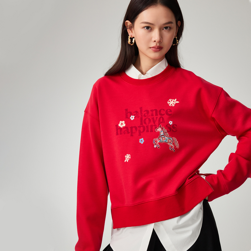 EP雅莹「骏」系列2026新款女装 含绵羊毛印花刺绣圆领卫衣5212A新