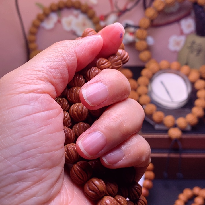 桃核手串黄*人龙纹桃核