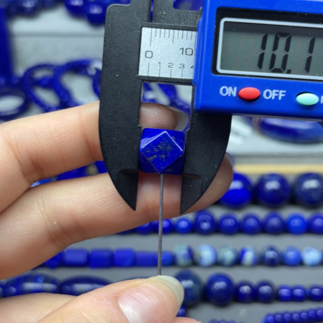 青金石未镶嵌唐八棱