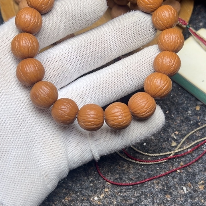 找***我猴头核桃把件原皮聚宝盆14.7精卡打底