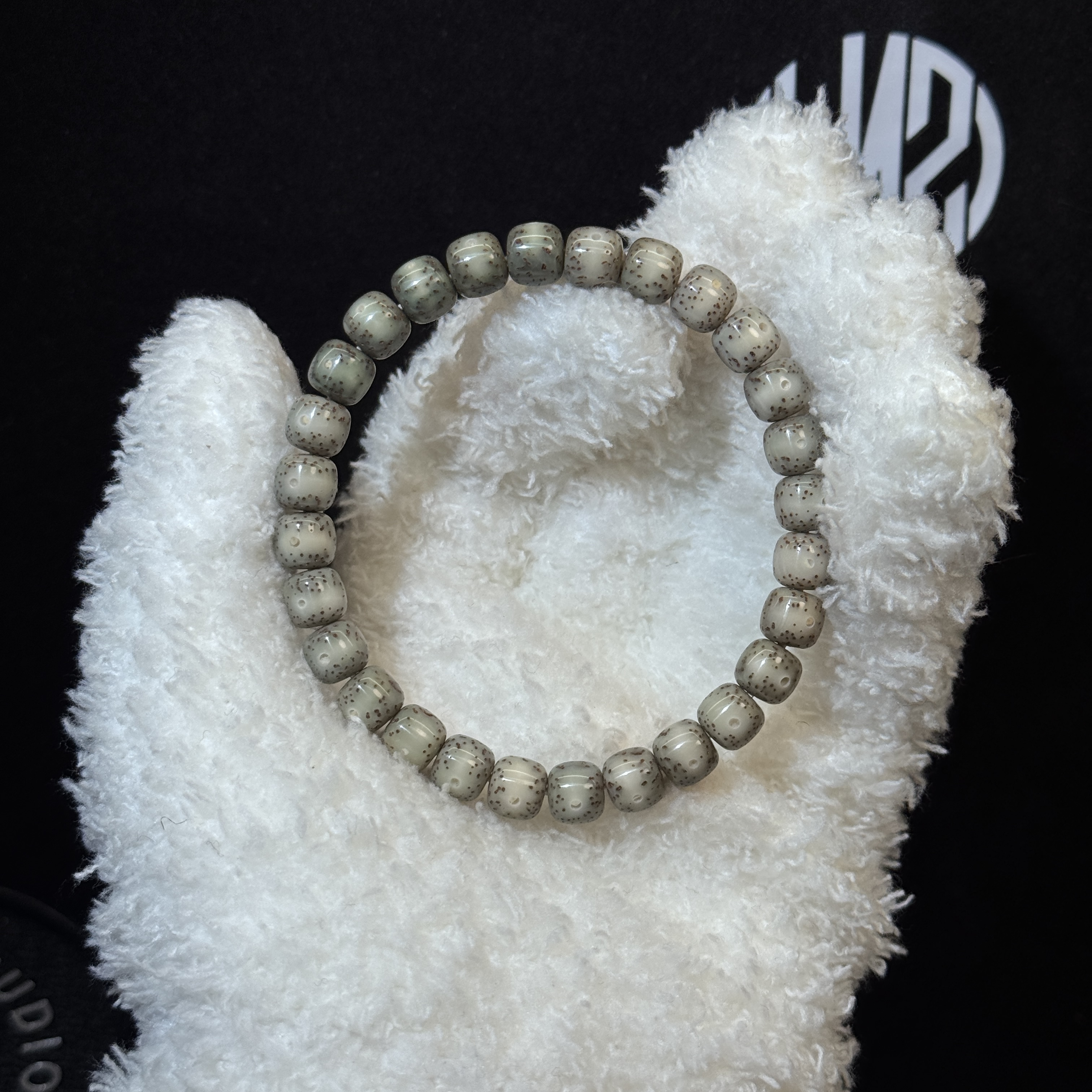 【石玉通体大留白-入门款】 海南原生态 星月菩提 同枝果老料