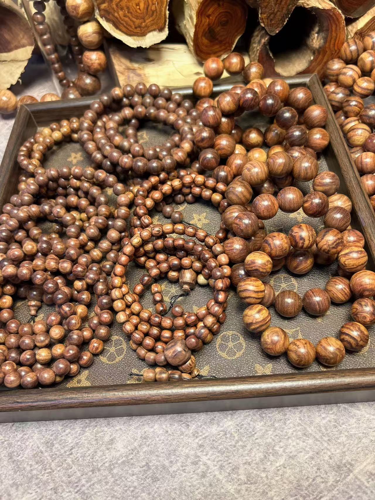正宗海南黄花梨手串，纯手工制作 假一赔十