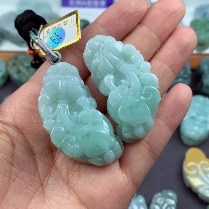 翡翠吊坠(不含链)未镶嵌G****o