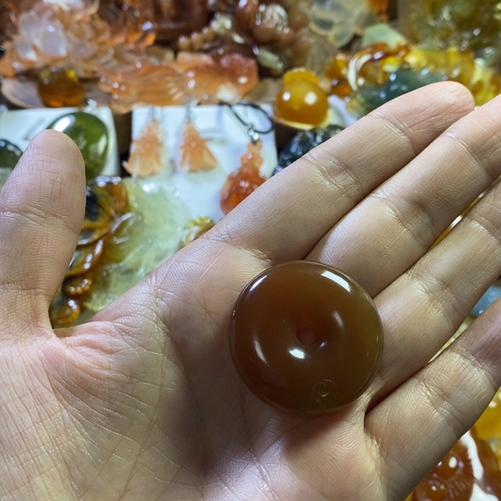 未镶嵌蛇纹石玉颈饰