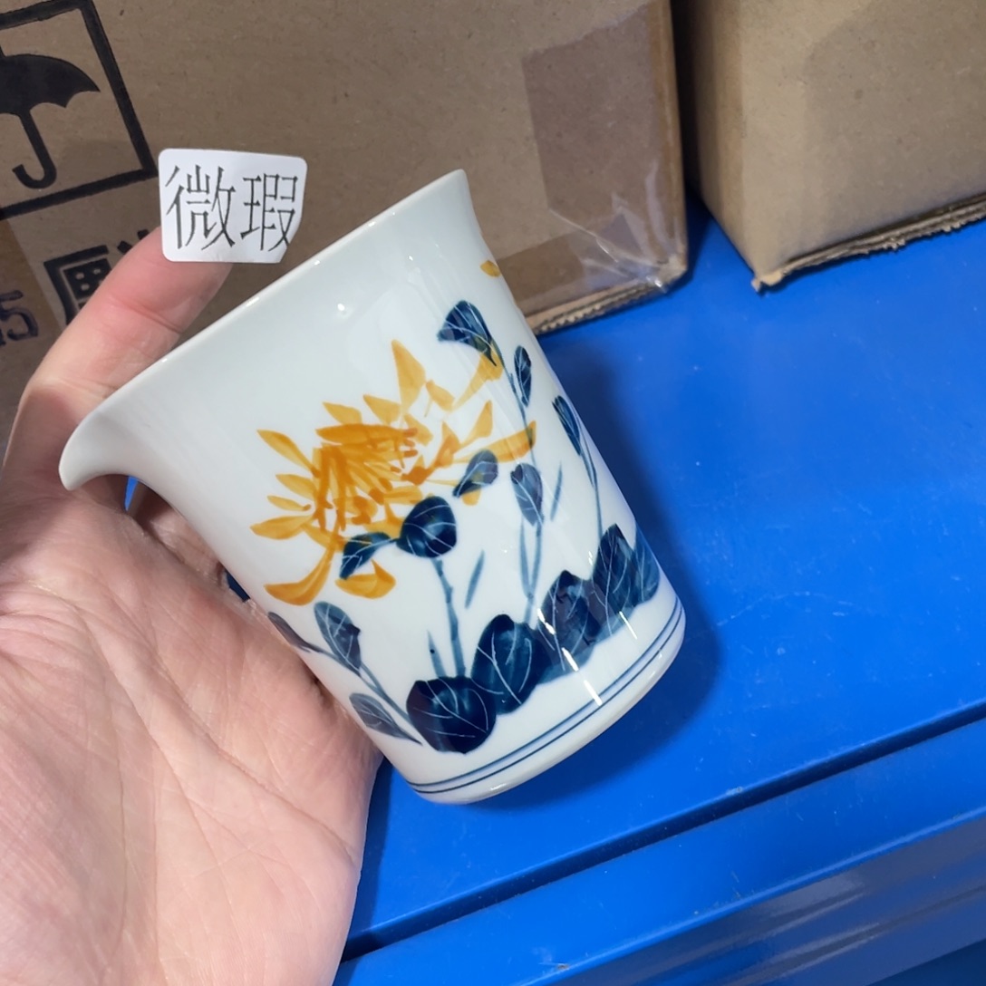 釉下手绘茶具微瑕