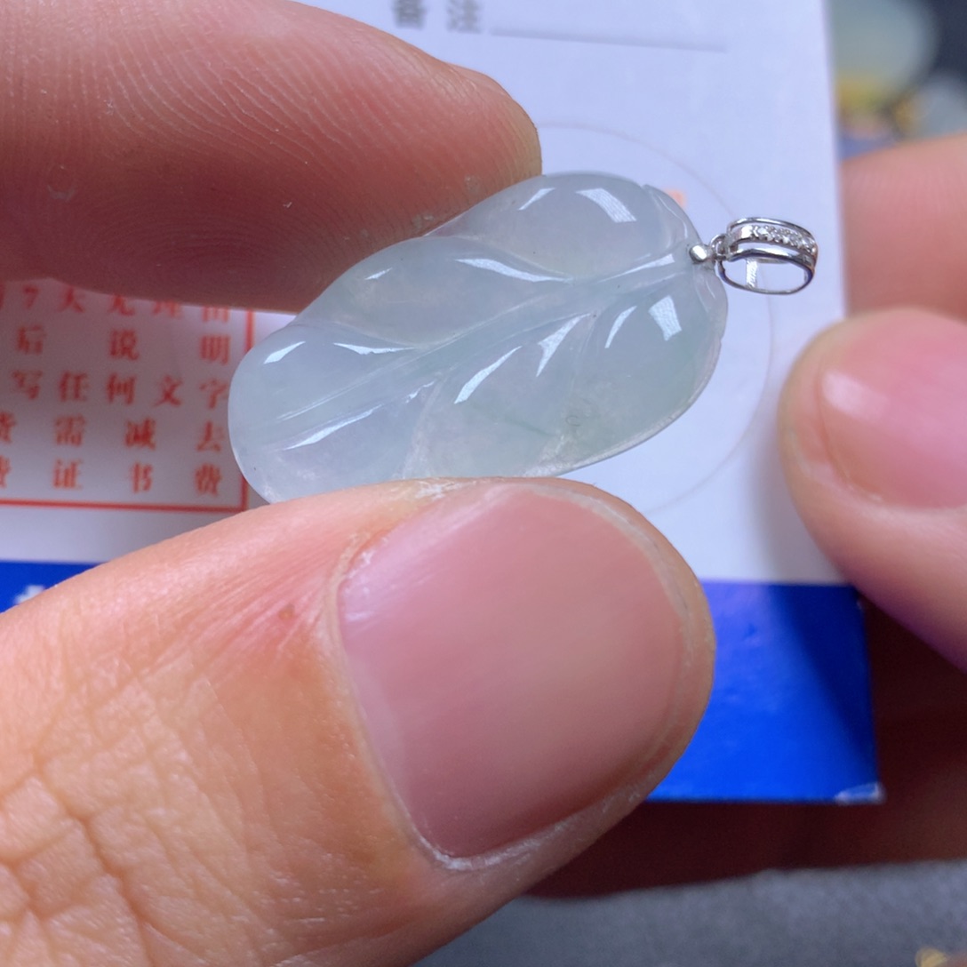 【闪购商品】翡翠颈饰18K金镶嵌翡翠
