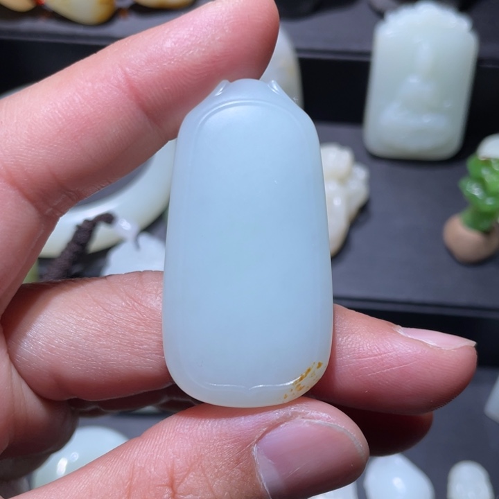 和田玉颈饰未镶嵌托*