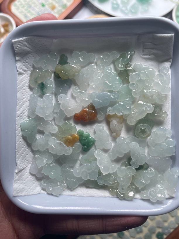 天然a货翡翠（随机发货小件）