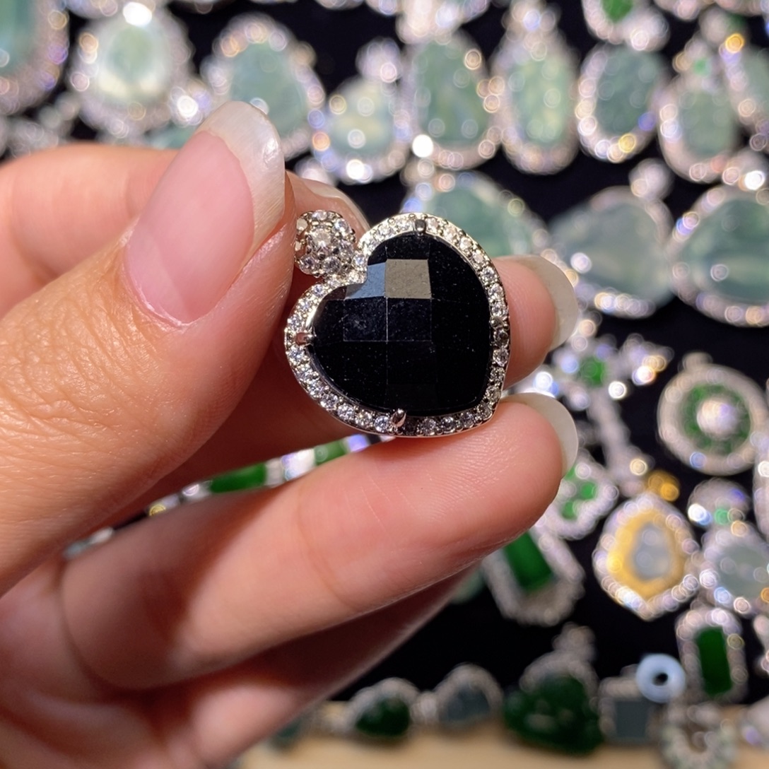 翡翠未镶嵌颈饰天然