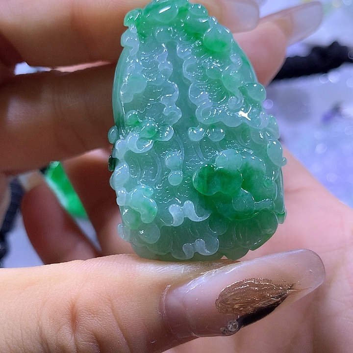 颈饰未镶嵌翡翠天然翡翠A货吊坠