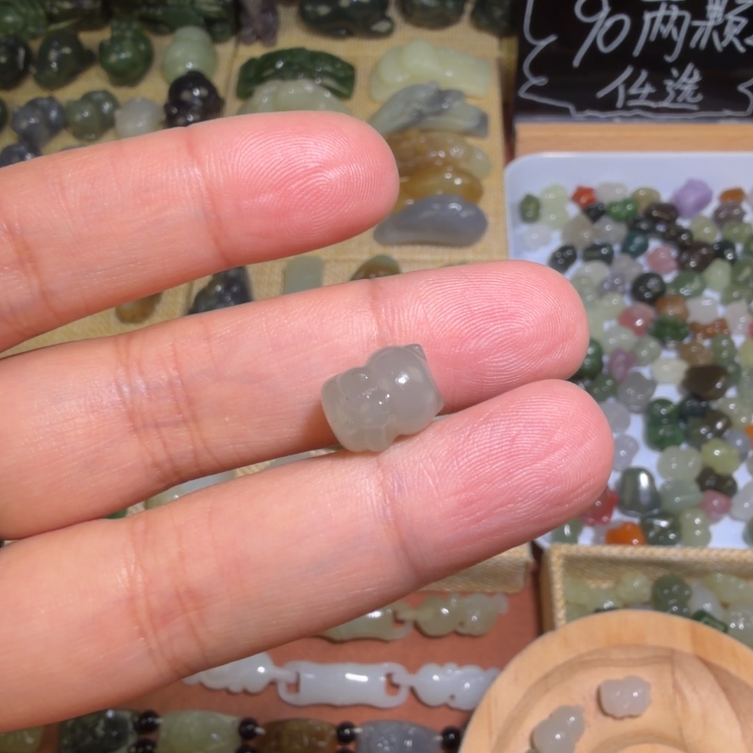 ****颜和田玉未镶嵌包链