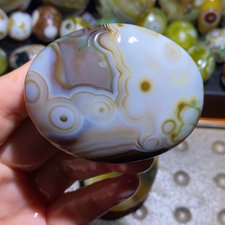 未镶嵌玛瑙/玉髓珠宝半成品85