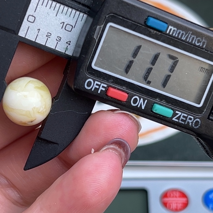 琥珀裸石未镶嵌微瑕277