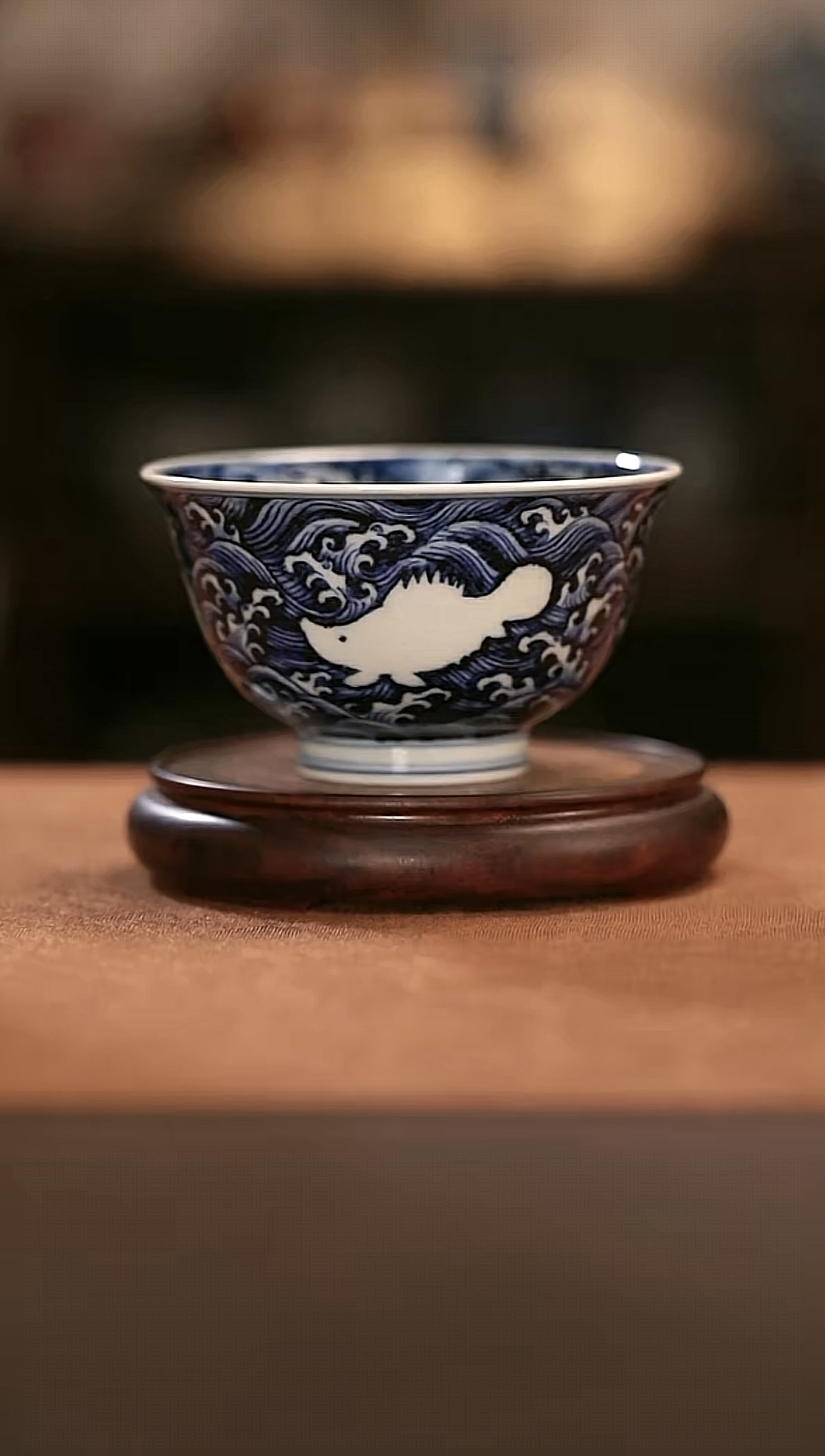 舜瓷天工一品暗刻鱼杯
