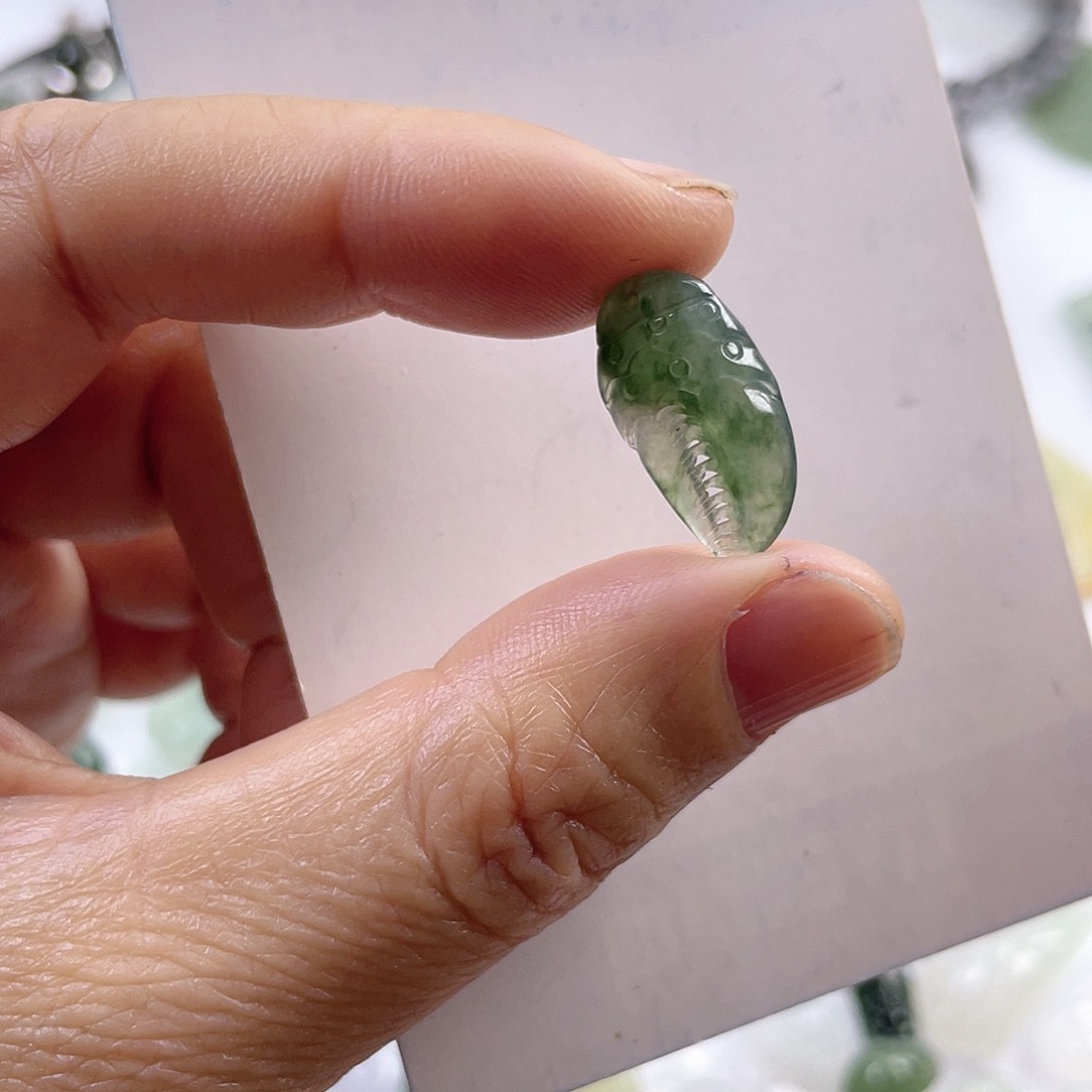 翡翠颈饰未镶嵌小蟹钳