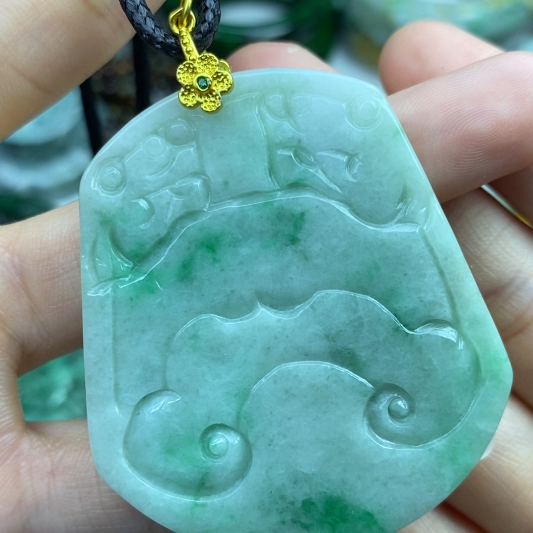 颈饰未镶嵌翡翠吊坠