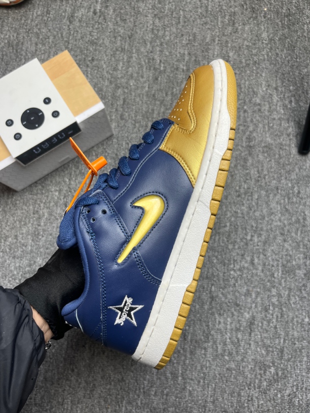 95新 NIKE/耐克 板鞋 95新烁/42码/耐克/dunk sup