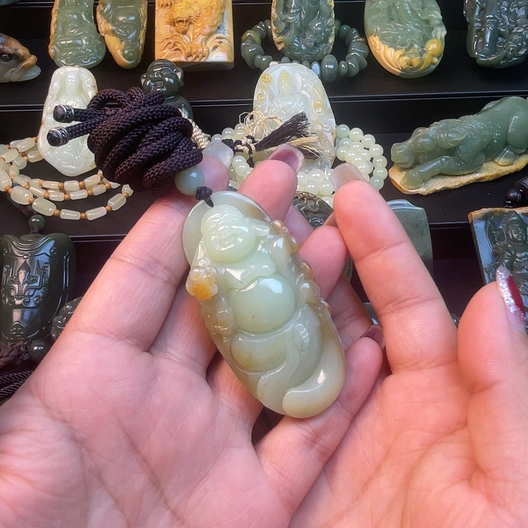 一****透闪石质玉未镶嵌手链