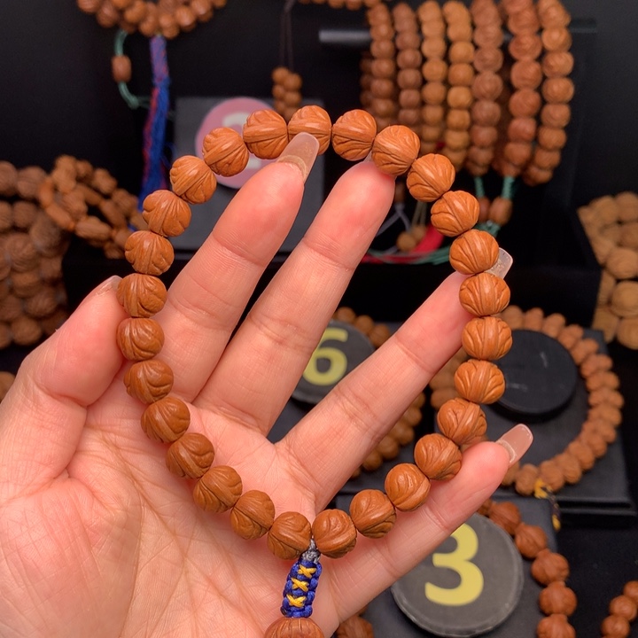 桃核吊坠十*1.1野生玉龙脊黑色绳子加花生弟子珠