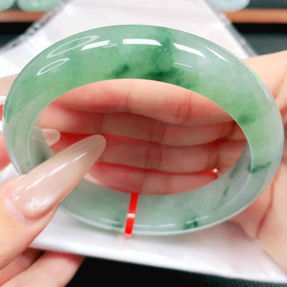 翡翠未镶嵌手镯58